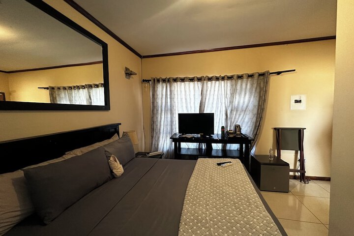 Room 2 of 15