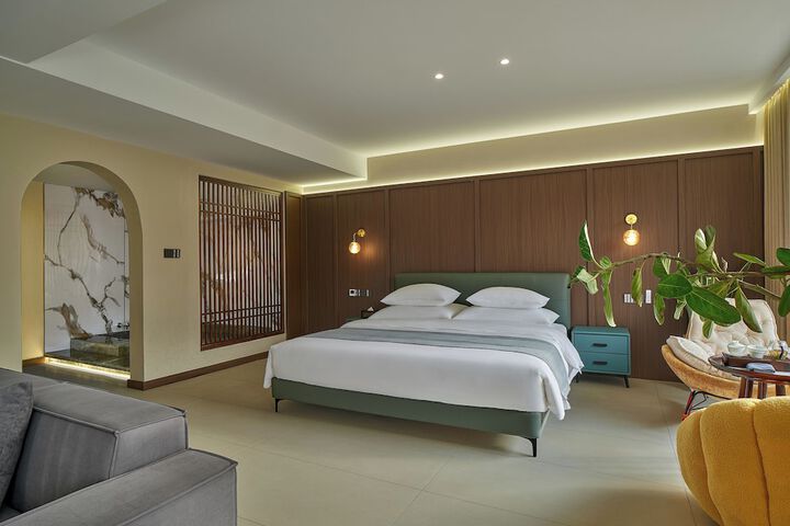 Room 15 of 49