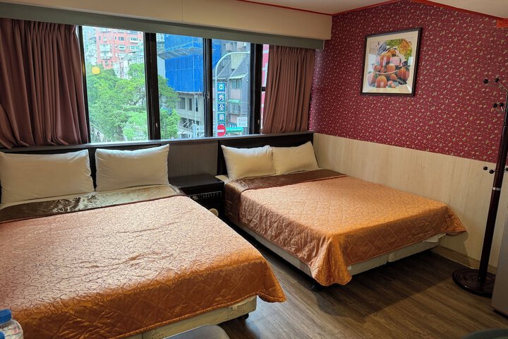 Room 26 of 35