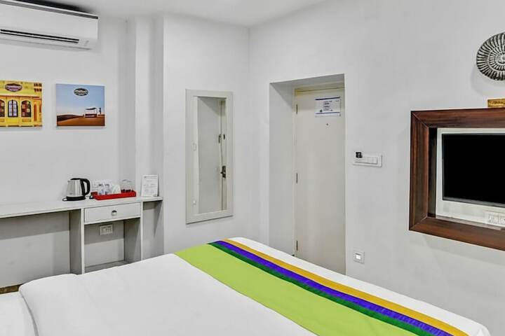 Room 7 of 23