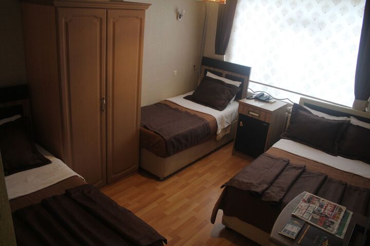 Room 22 of 38