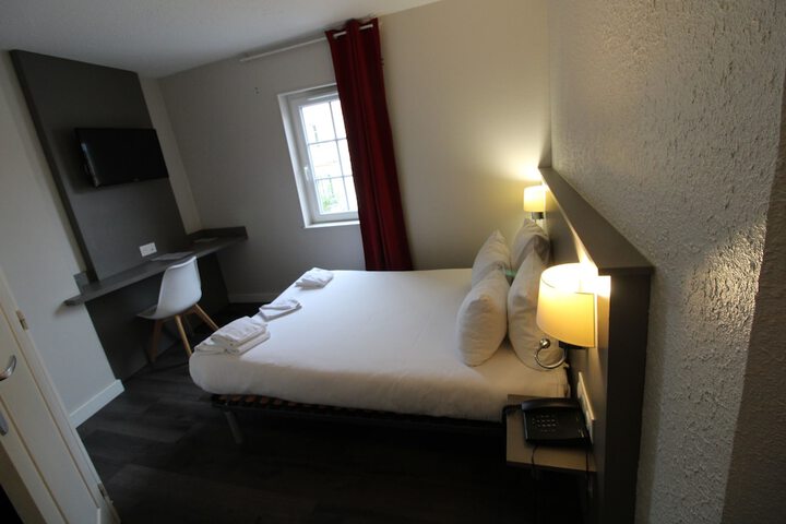 Room 19 of 69
