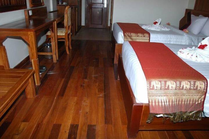 Room 15 of 79