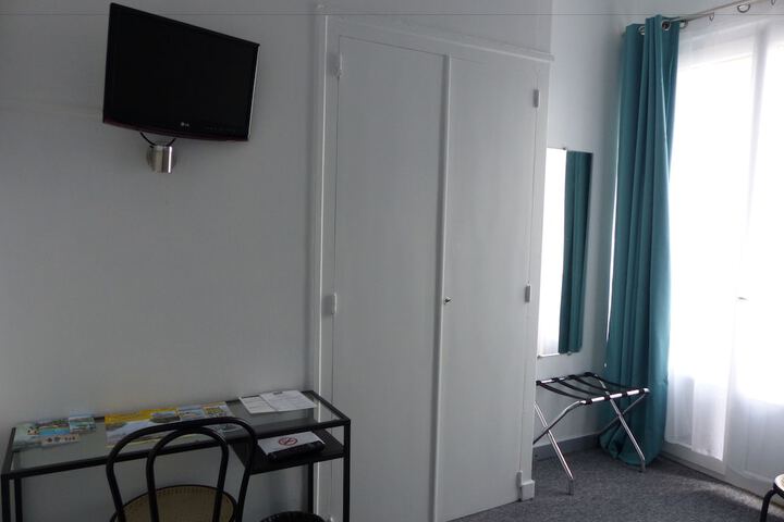 Room 5 of 48