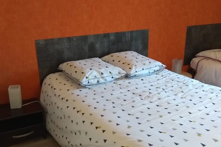 Room 5 of 11