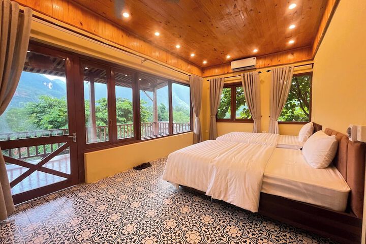 Room 2 of 47