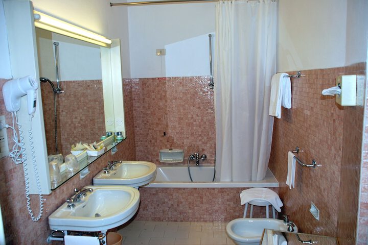 Room 20 of 45