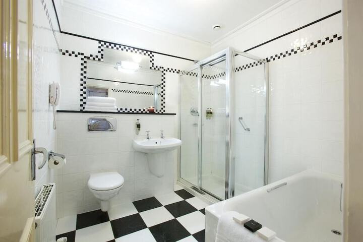 Bathroom Interior Photo