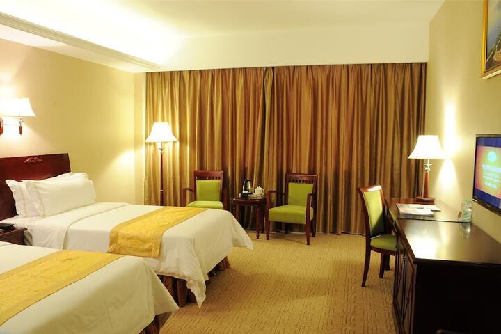Room 19 of 34