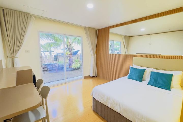 Room 7 of 30
