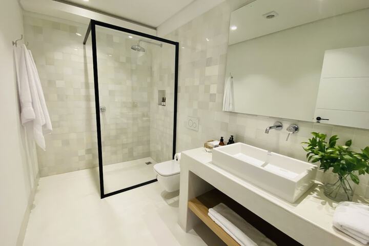 Room 15 of 26