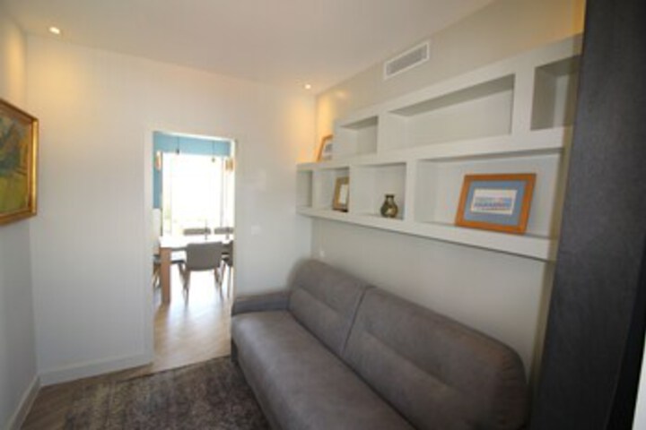 Room 19 of 27