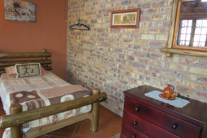 Room 4 of 34