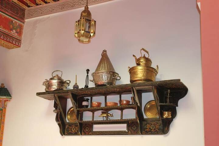 Room 5 of 12