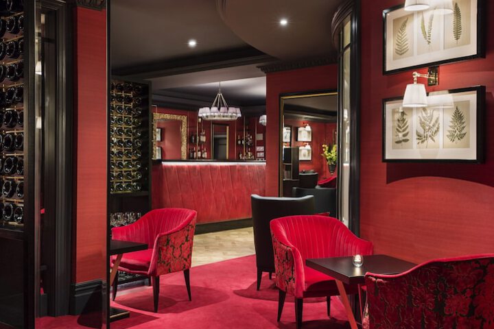 Lounge 87 of 109