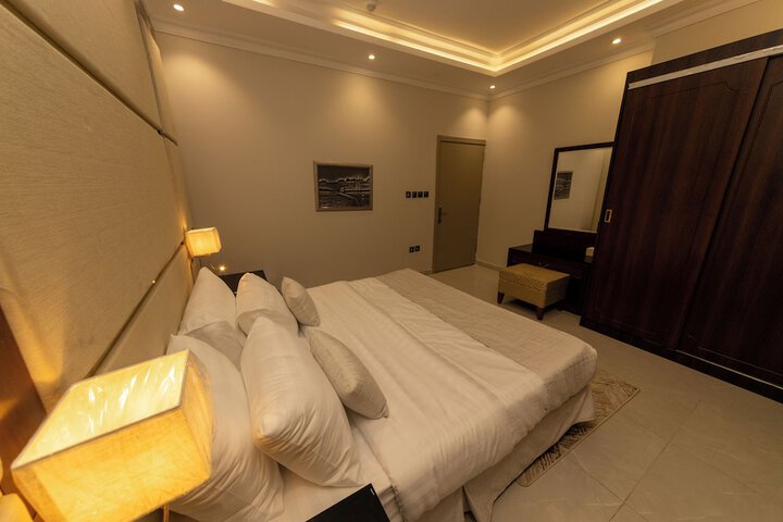 Room 25 of 165