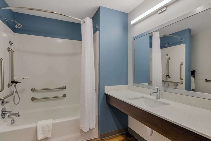 Room 20 of 29