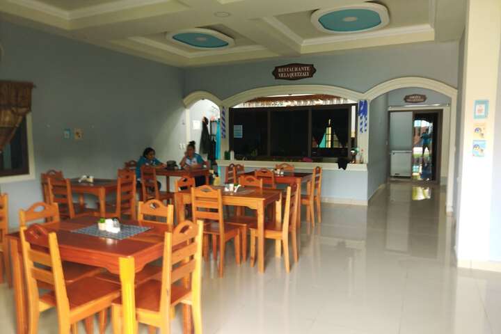 Dining 20 of 32