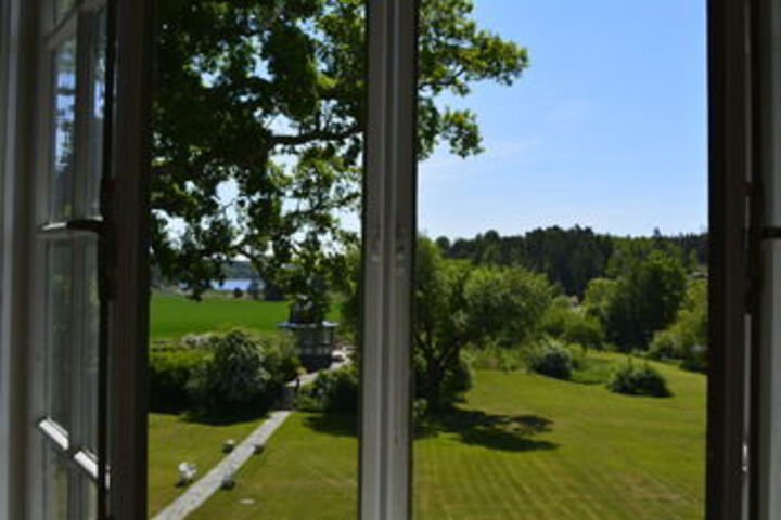 Room 15 of 27