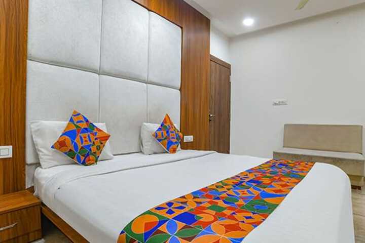 Room 15 of 24