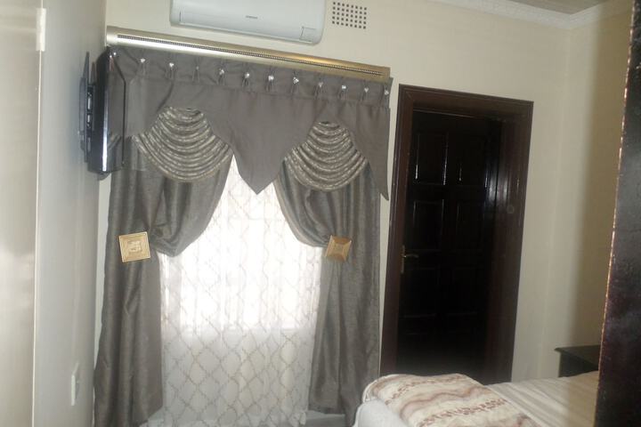 Room 6 of 22