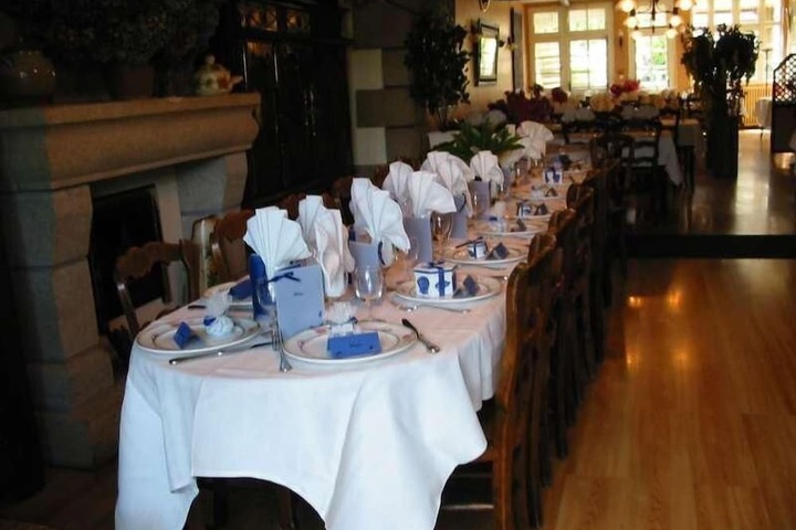 Dining 36 of 47