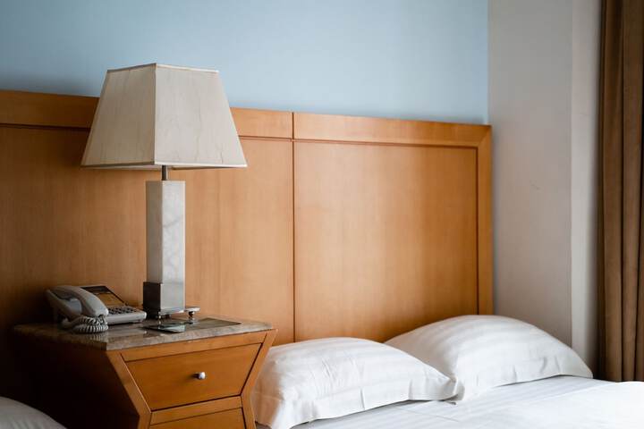 Room 28 of 44