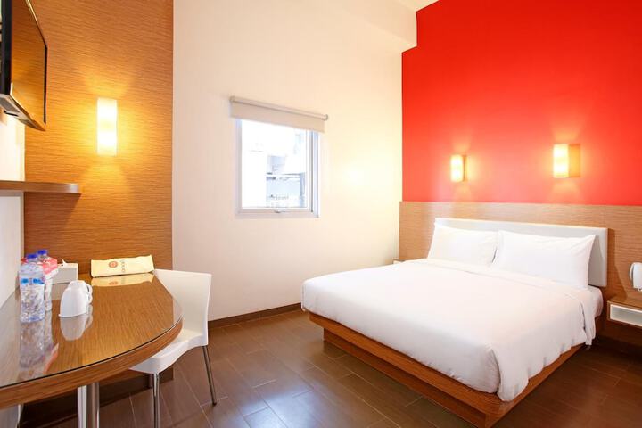 Room 7 of 49