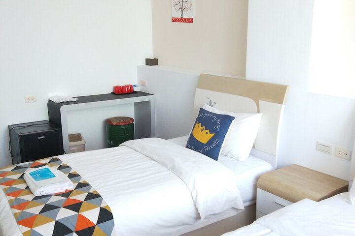 Room 10 of 40