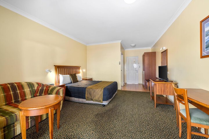 Room 26 of 54