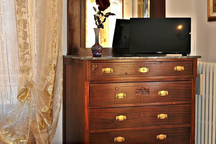 Room 13 of 26