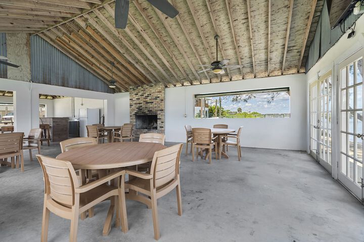 Terrace/Patio 14 of 25