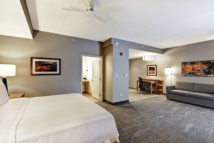 Room 10 of 60