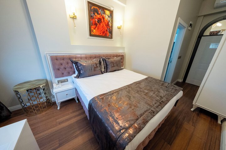 Room 21 of 128