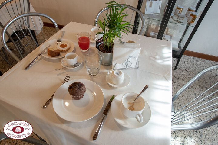Breakfast/Coffee Service 56 of 63