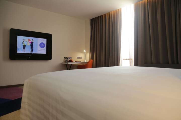Room 6 of 58