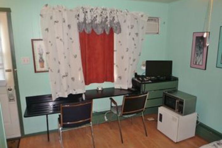 Room 34 of 48