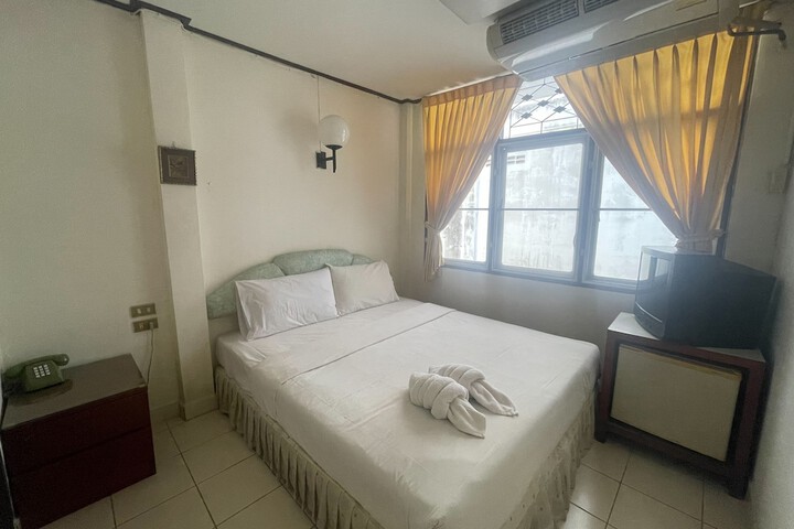 Room 22 of 58
