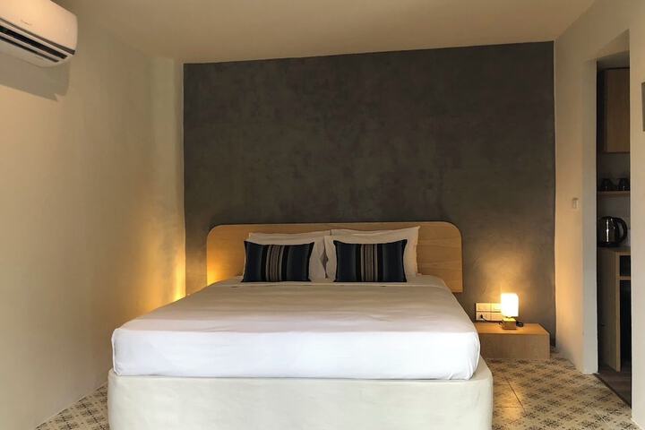 Room 19 of 250