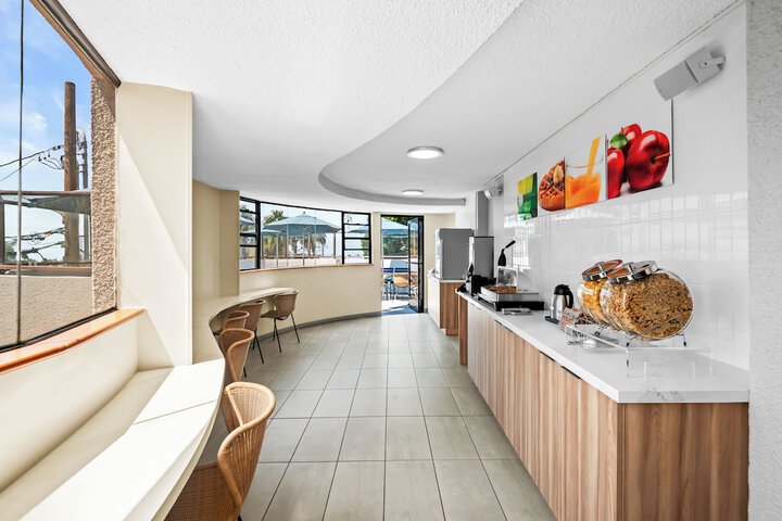 Breakfast/Coffee Service 34 of 37