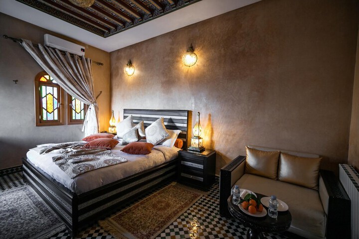 Room 28 of 65