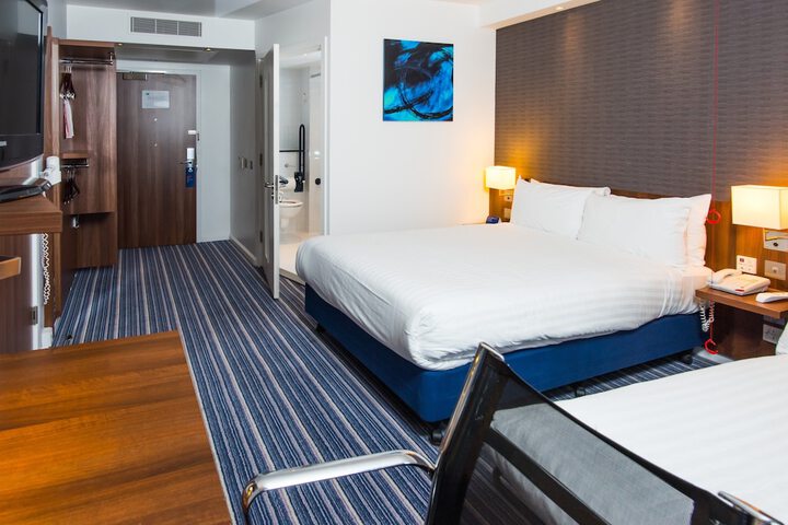 Room 4 of 52