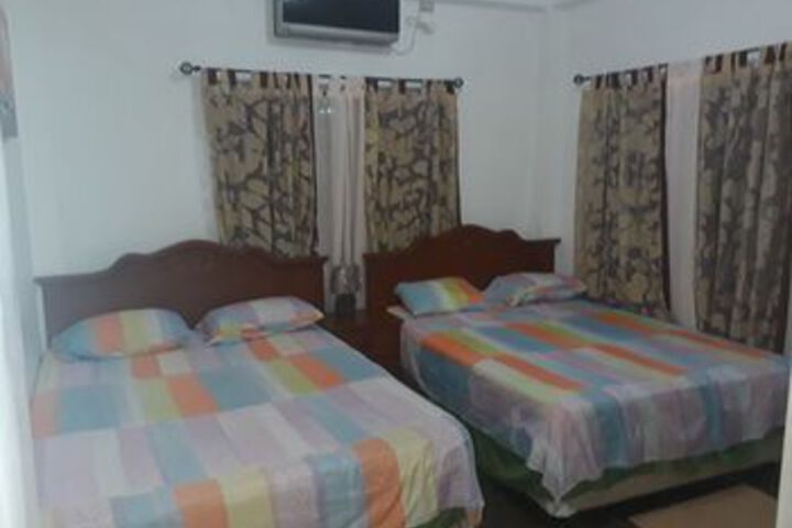 Room 42 of 77