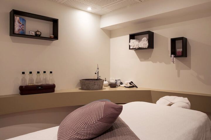 Spa 33 of 68