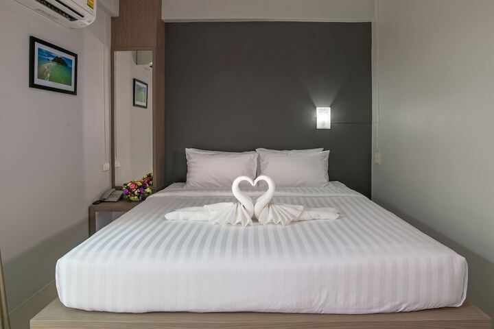 Room 17 of 43