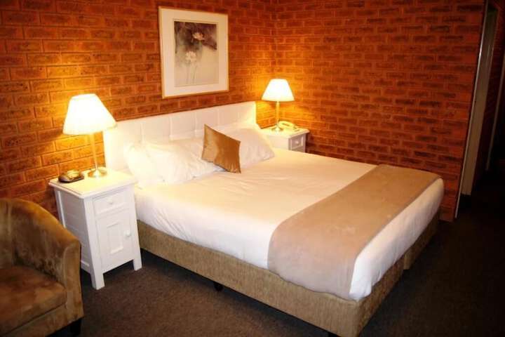 Room 15 of 40