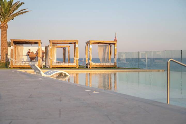 Pool 45 of 126