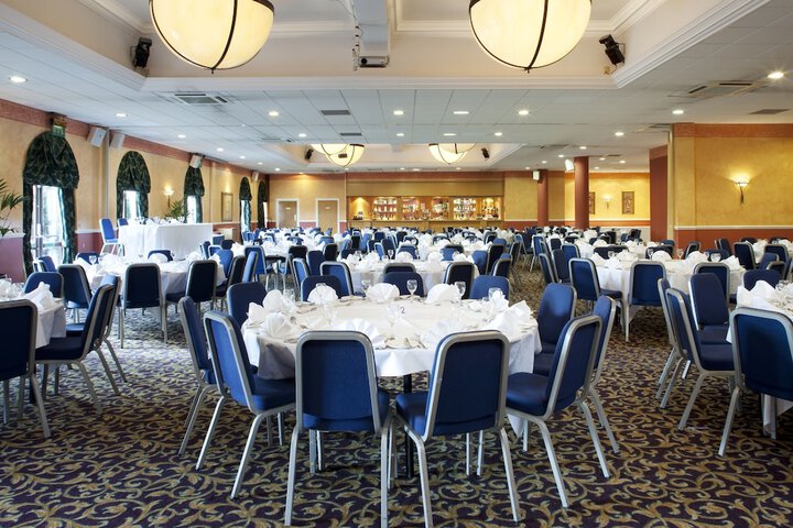 Ballroom/Hall 19 of 32
