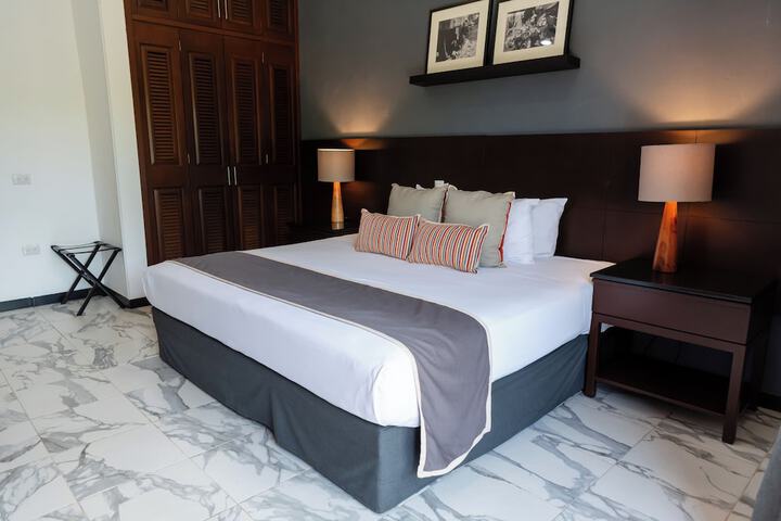 Room 35 of 110