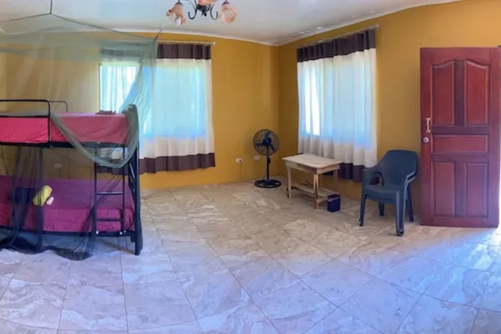 Room 7 of 10
